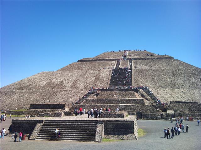 Pirámide del Sol en Teotihuacán, México
